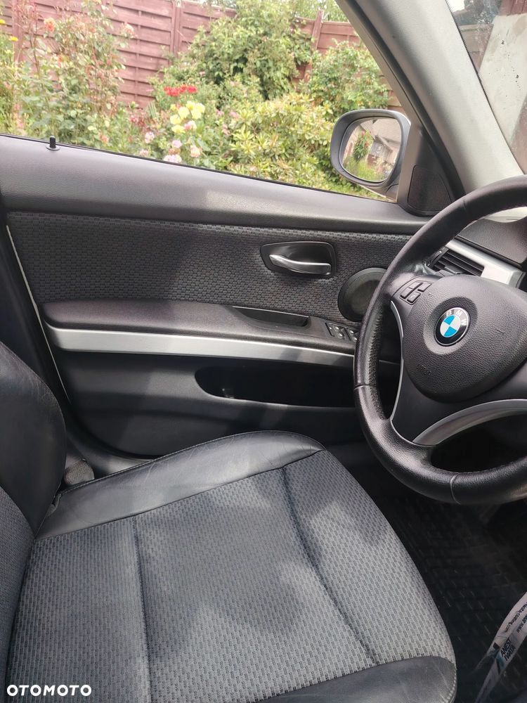 BMW Seria 3 318d - 10