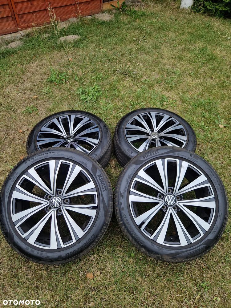 Kola kpl OE VW rozmiar  8JX18H2, Pirelli Cinturato P7 245/45, Użytkowane jeden sezon - 1