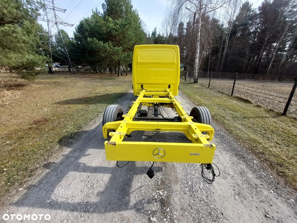 Mercedes-Benz Sprinter - 14