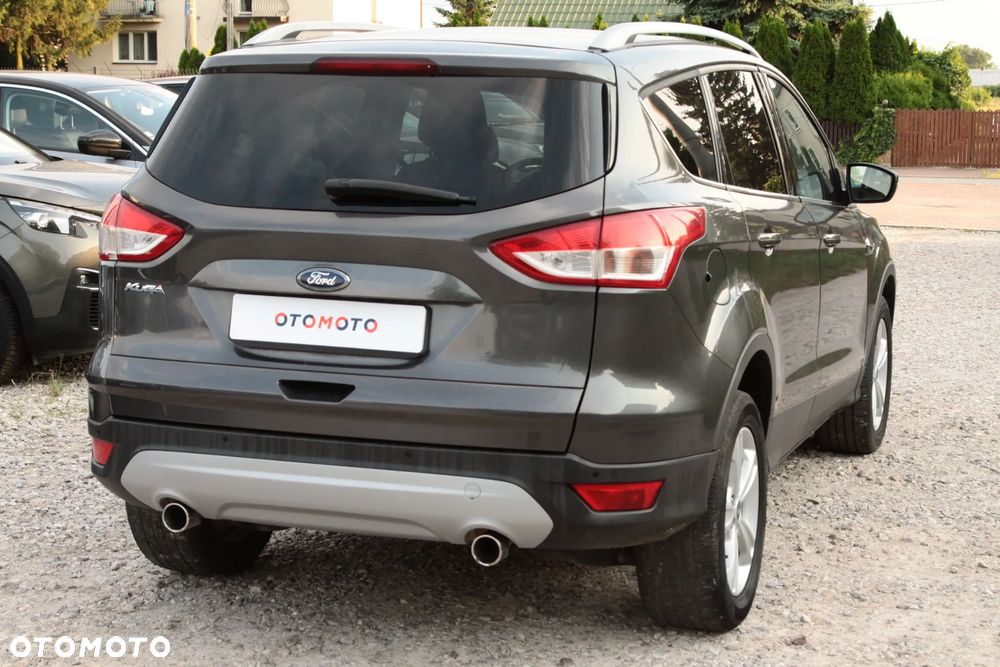Ford Kuga 2.0 TDCi 2x4 Titanium - 11