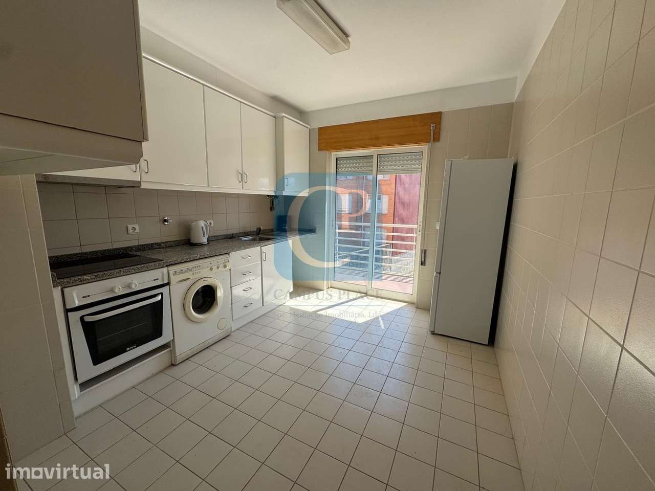 Apartamento T1 Duplex em frente ao Hospital S. João - Grande imagem: 2/25