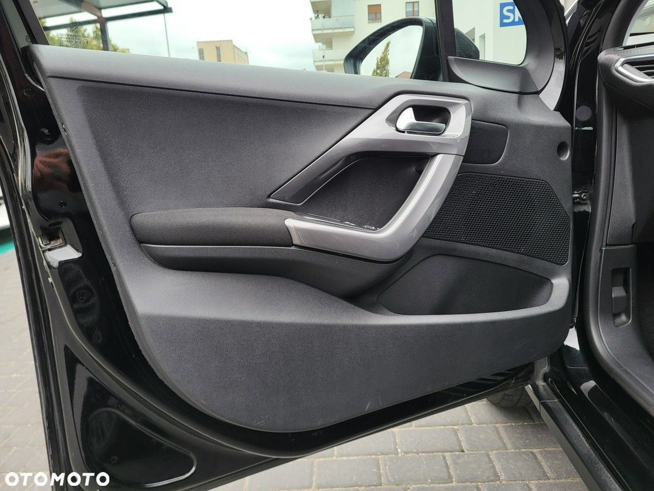 Peugeot 2008 - 12