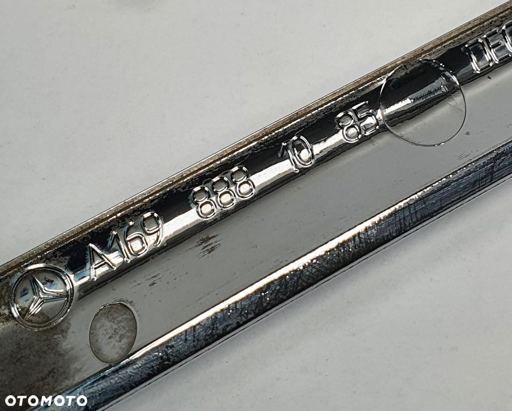 LISTWA ATRAPY GRILLA CHROM MERCEDES W245 - 5