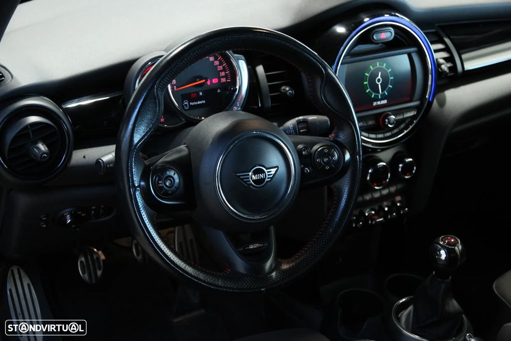 MINI Cabrio Cooper JCW - 14