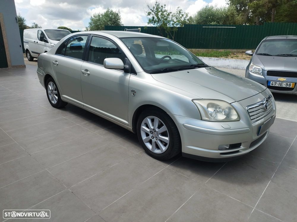 Toyota Avensis SD 2.0 D-4D Sol - 2
