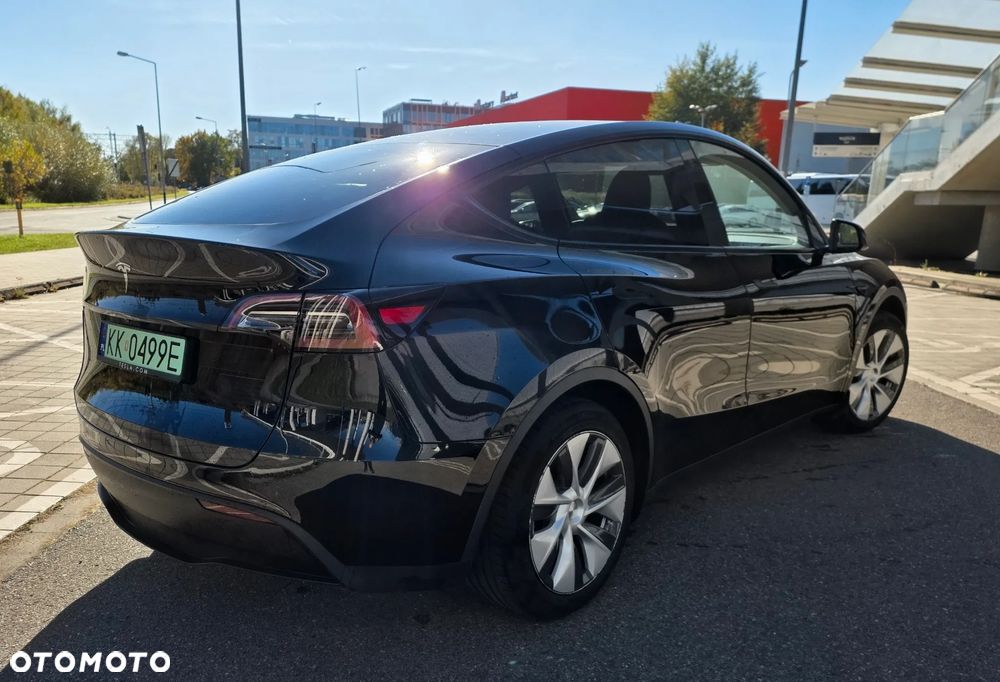 Tesla Model Y 2023 photo 5