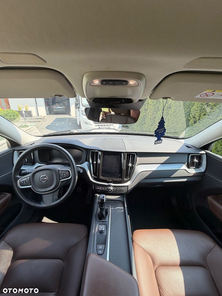 Volvo XC 60 D3 Momentum Pro - 5