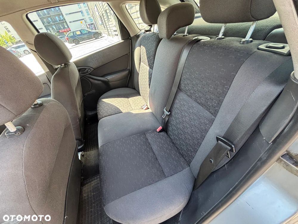 Ford Focus - 10