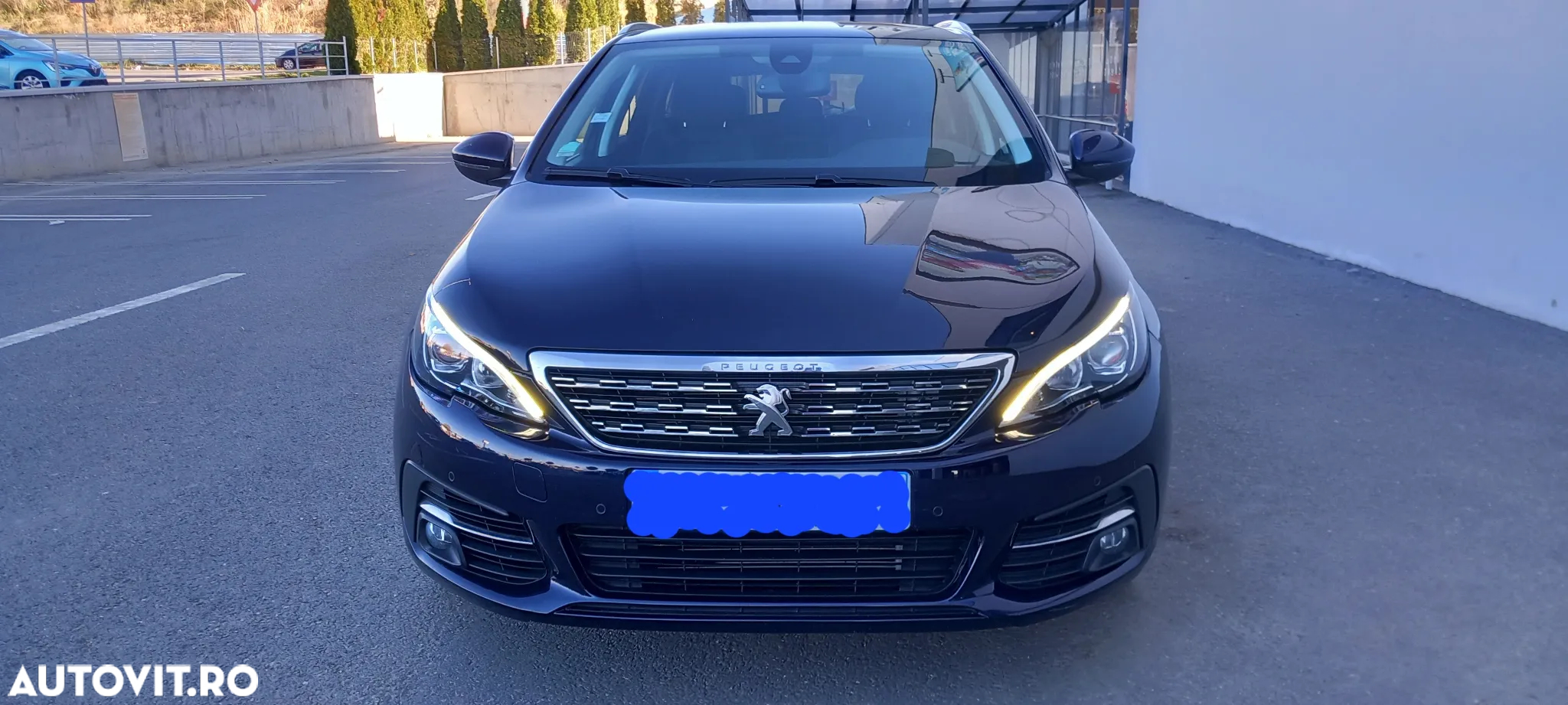 Peugeot 308 BlueHDi 130 EAT8 Allure Pack - 27