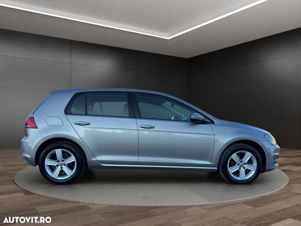 Volkswagen Golf - 19