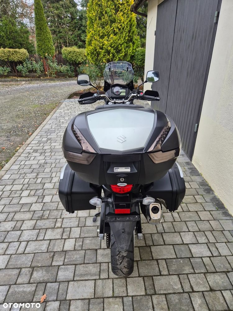 Suzuki V-STROM - 25