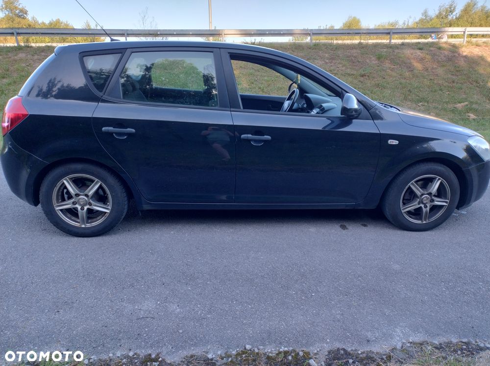 Kia Ceed - 6