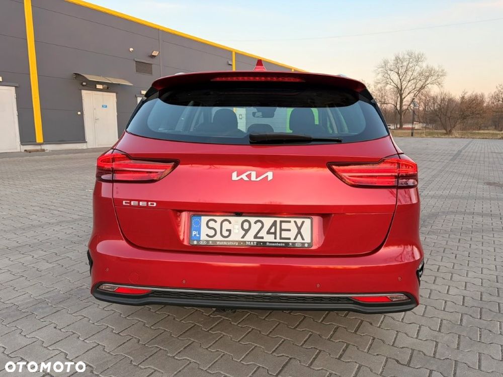 Kia Ceed - 10