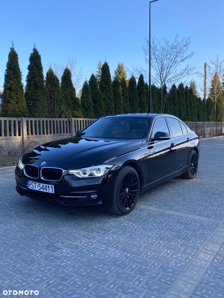 BMW Seria 3 330i xDrive Luxury Line - 2