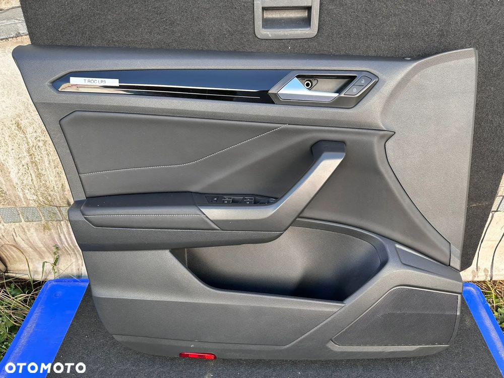 Tapicerka boczek drzwi lewy przód VW T-Roc