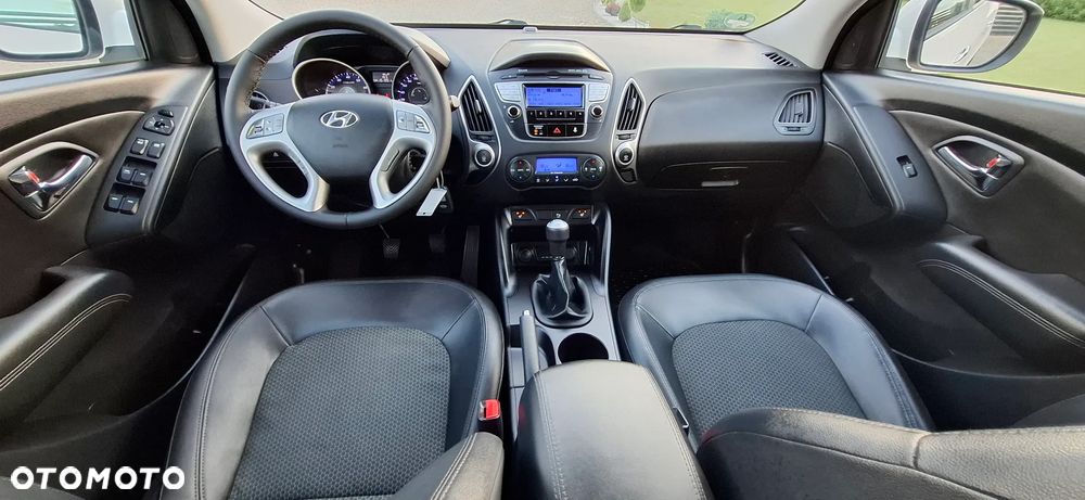 Hyundai ix35 2.0 4WD Premium - 19