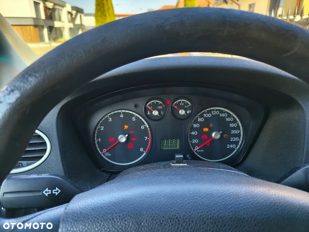 Ford Focus - 11