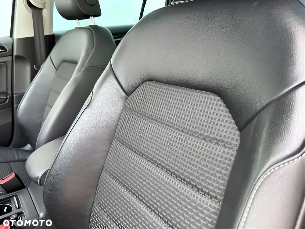 Volkswagen Golf 1.4 TSI BMT Highline - 8