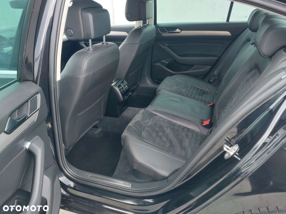 Volkswagen Passat 2.0 TDI Bi-Turbo BMT 4Mot Highline DSG - 18
