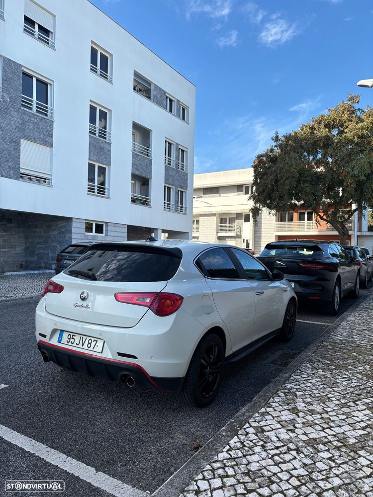 Alfa Romeo Giulietta 1.6 JTDm Distinctive 57X - 9