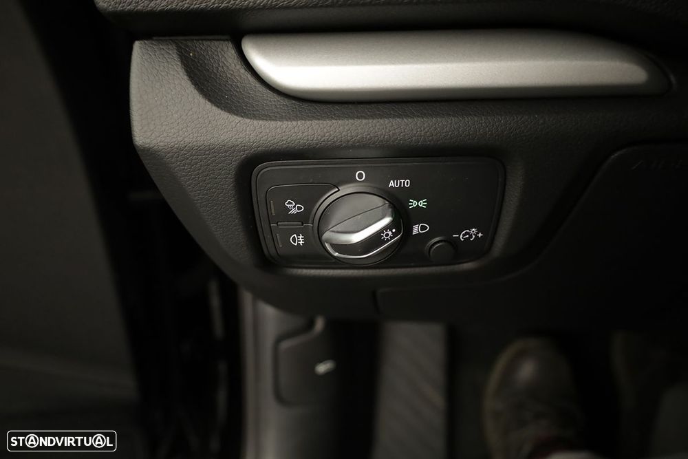 Audi A3 Limousine 30 TFSI - 19