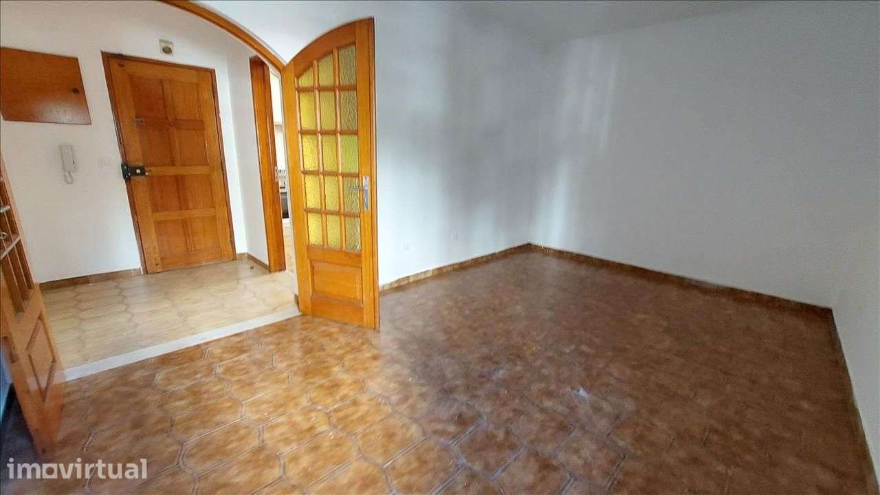Apartamento T2 com Arrecadação em Algueirão-Mem Martins - Grande imagem: 5/19