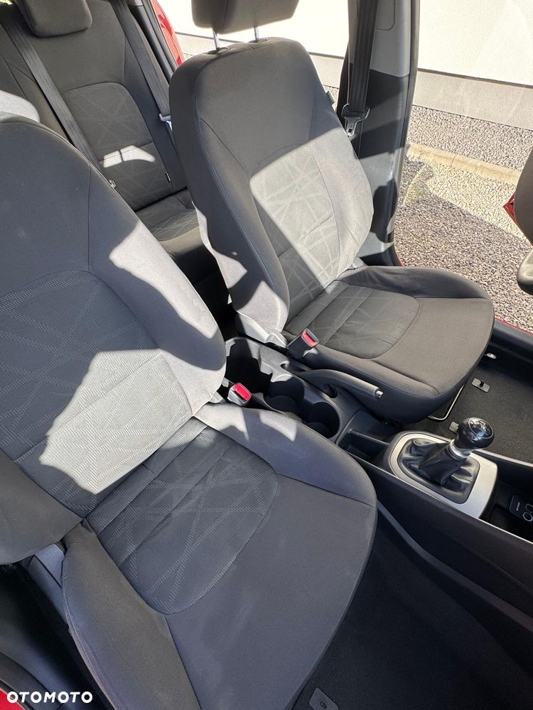 Kia Rio 1.2 M - 11