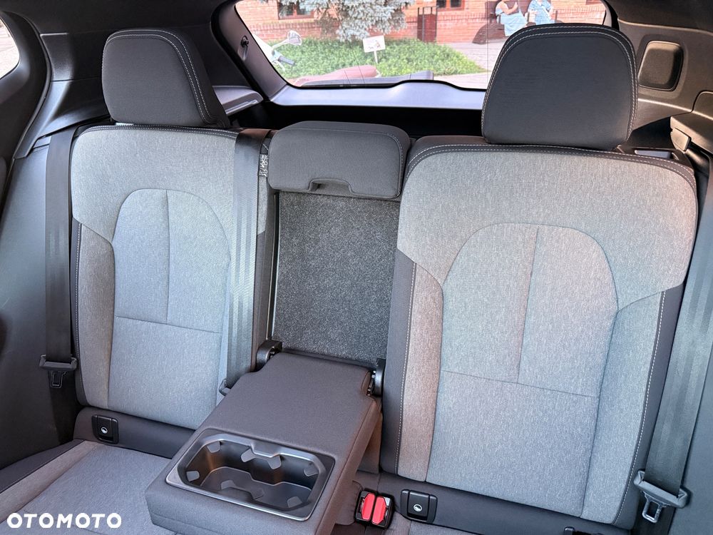 Volvo XC 40 B5 B AWD Momentum Pro - 24