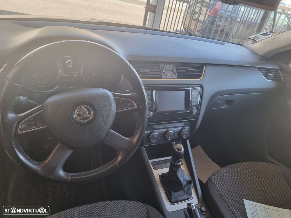 Skoda Octavia Break 1.6 TDi Ambition - 7