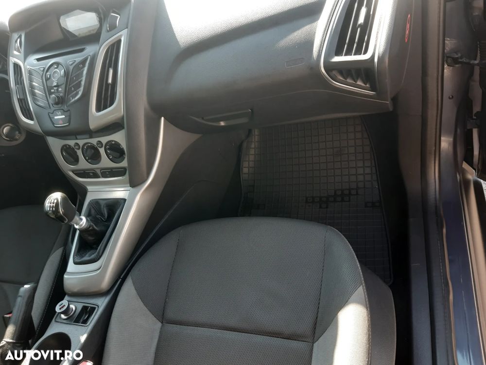 Ford Focus - 5