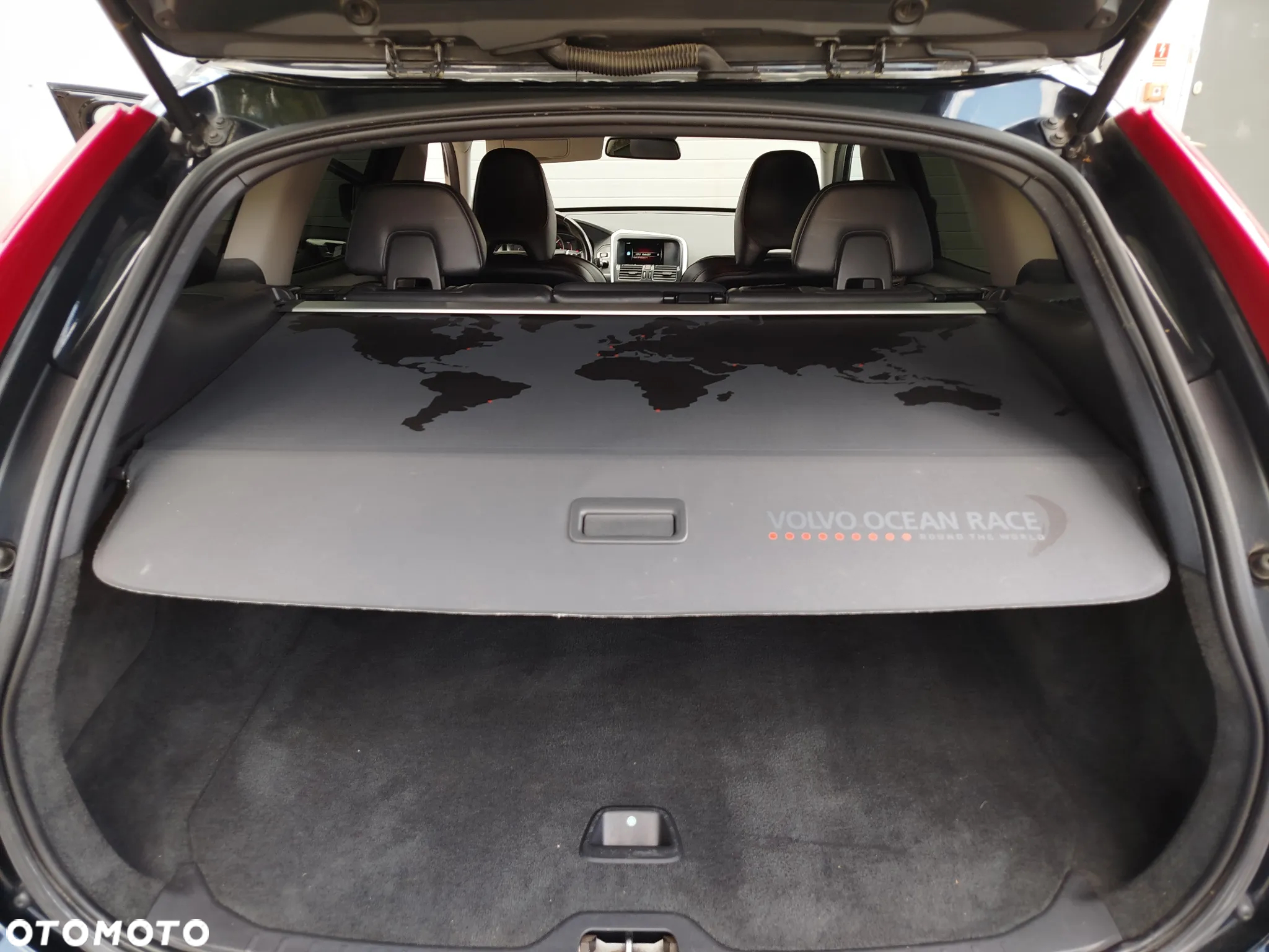 Volvo XC 60 D4 AWD Ocean Race - 12