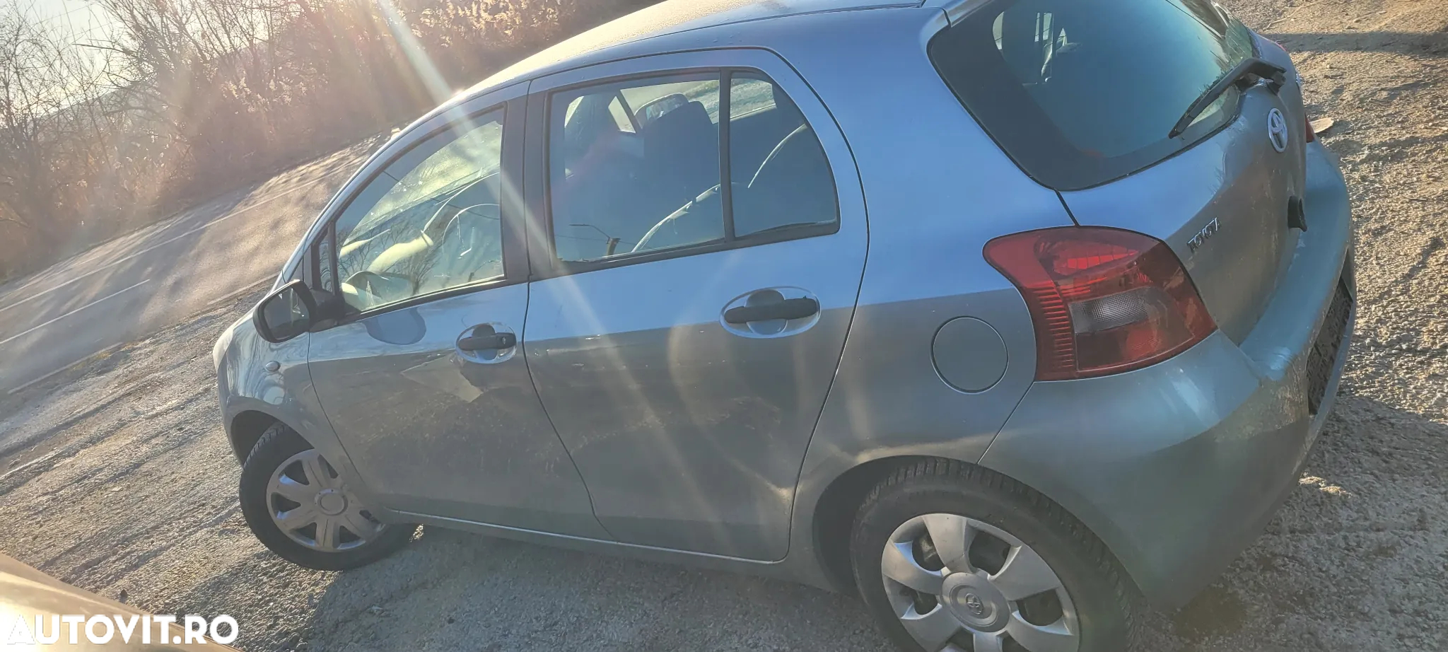 Dezmembrez toyota yaris 2008 - 3