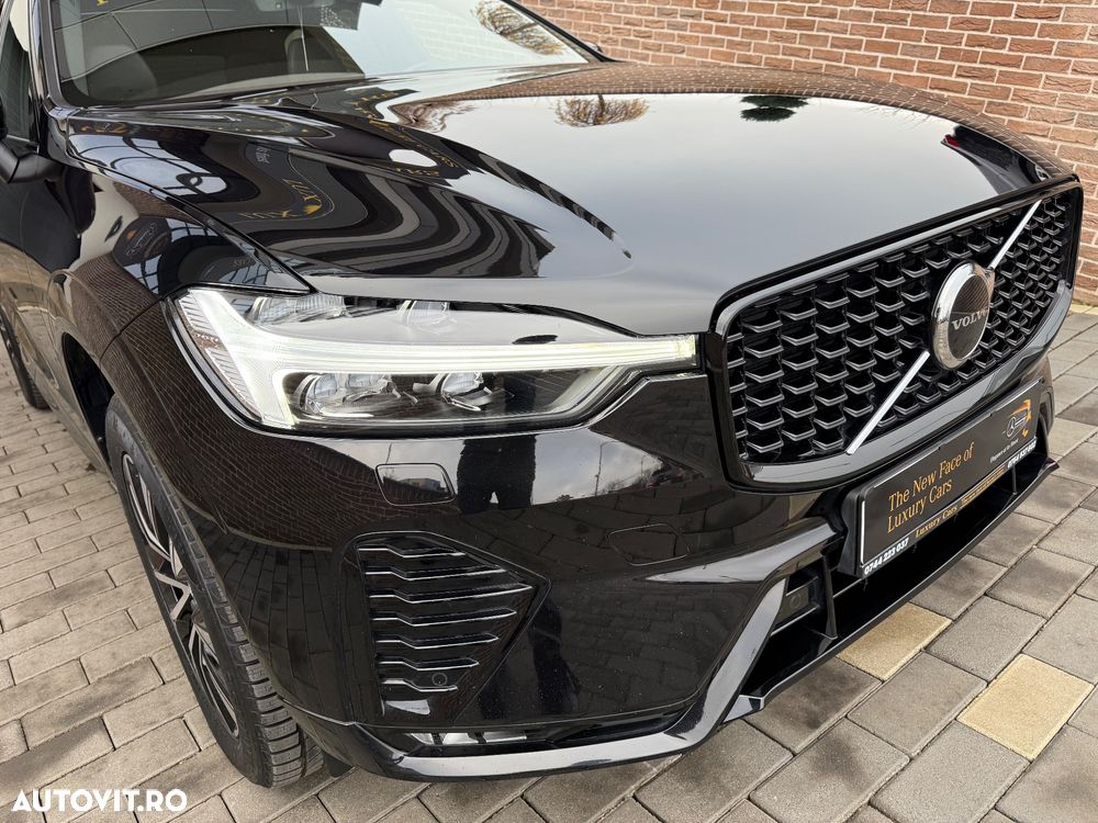 Volvo XC 60 B4 MHEV AT AWD Ultimate Dark - 13