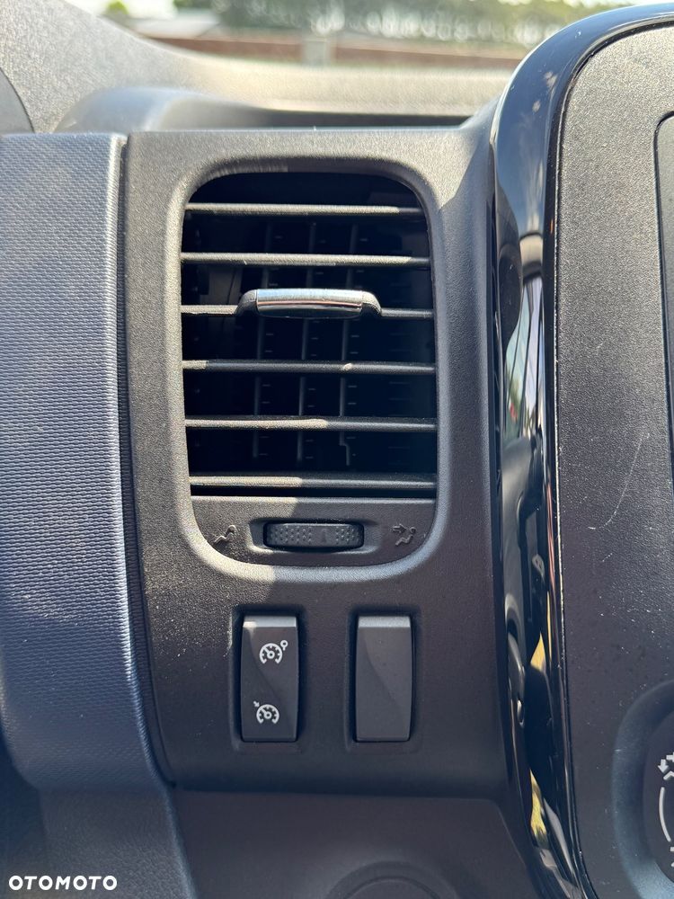 Opel VIVARO - 12
