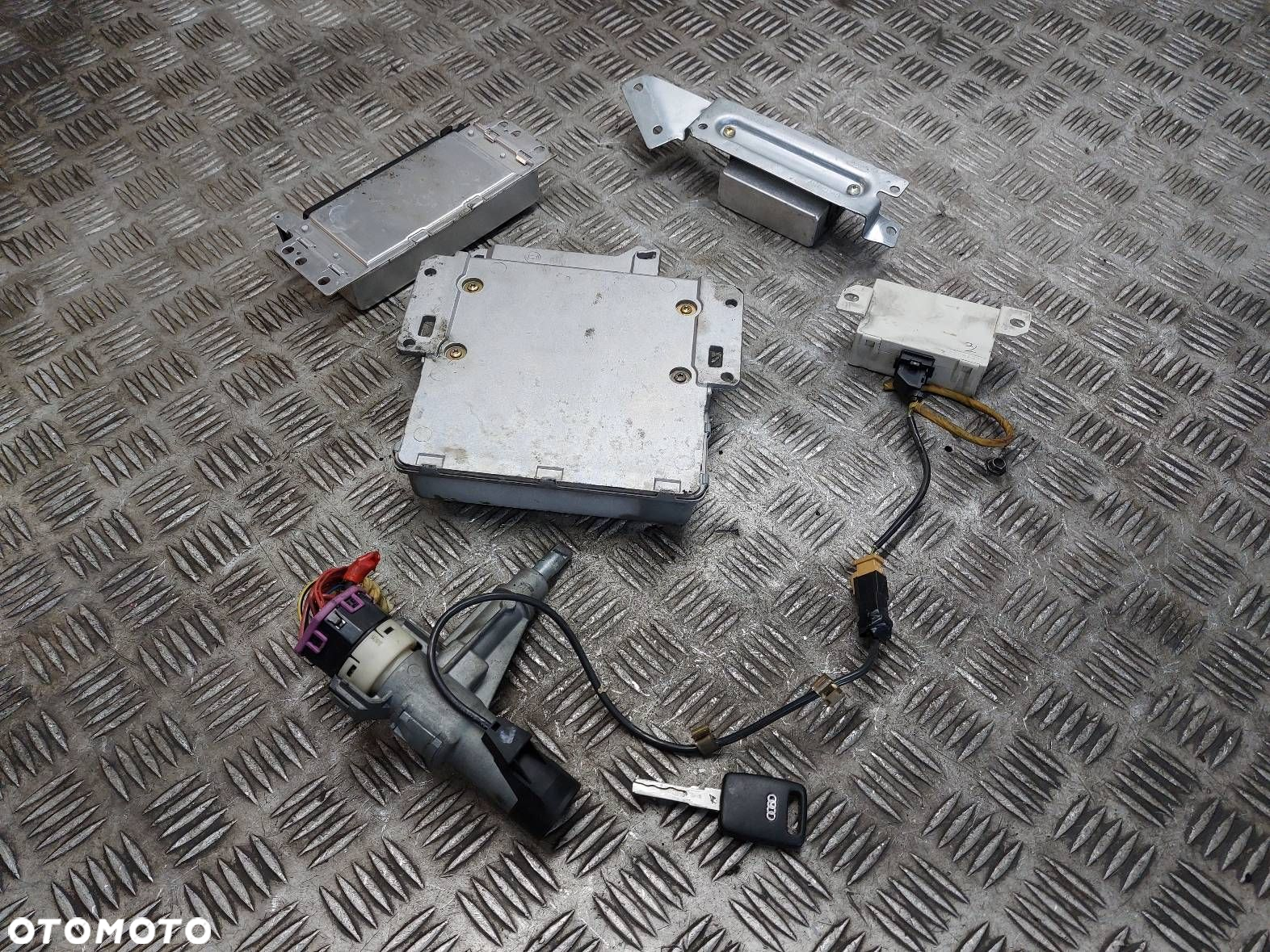 ZESTAW STARTOWY AUDI A6 C4 2.5 TDI 4A0907401P 4A0905851E - 9