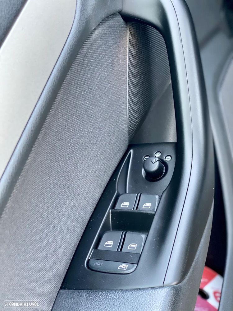 Audi Q3 2.0 TDI S-line - 25