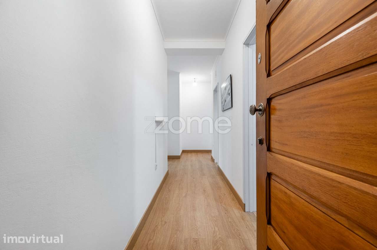 Apartamento T2, renovado, junto à marginal de Esposende - Grande imagem: 4/29