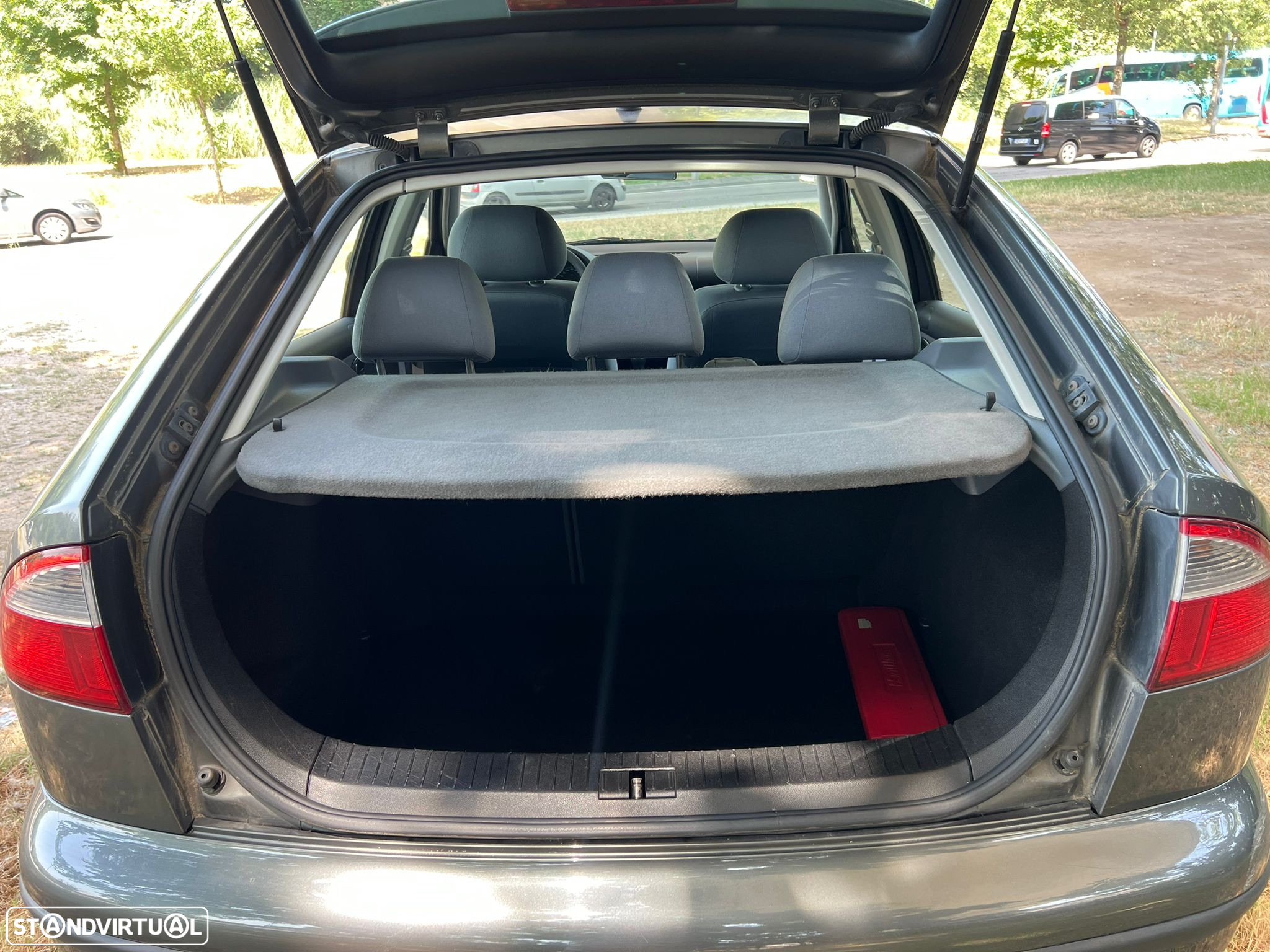 SEAT Leon 1.4 16V Confort - 4
