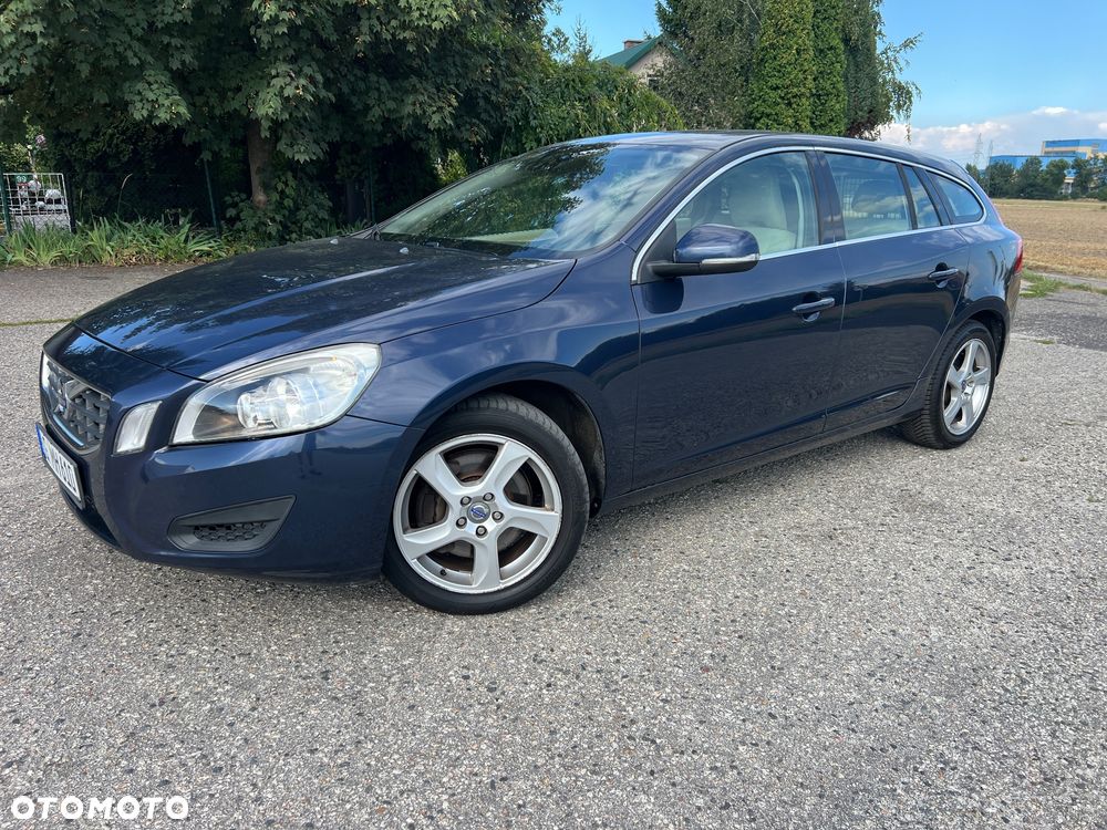 Volvo V60 D5 Momentum - 11