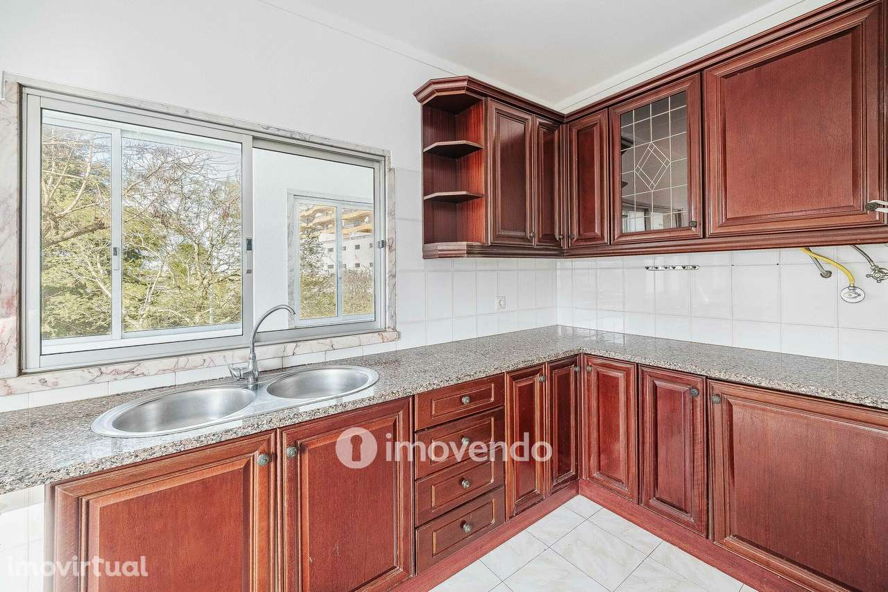 Apartamento T3 pronto a habitar, com áreas amplas, no centro de Mafra - Grande imagem: 5/52