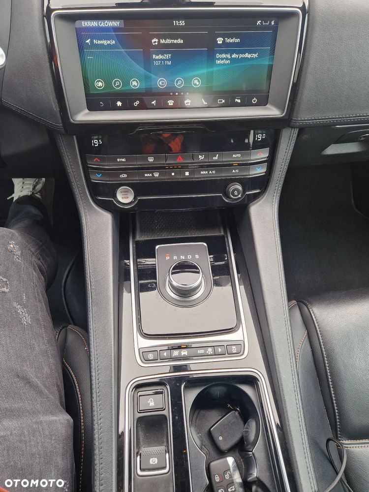 Jaguar F-Pace 2.0 i4P AWD Prestige - 21