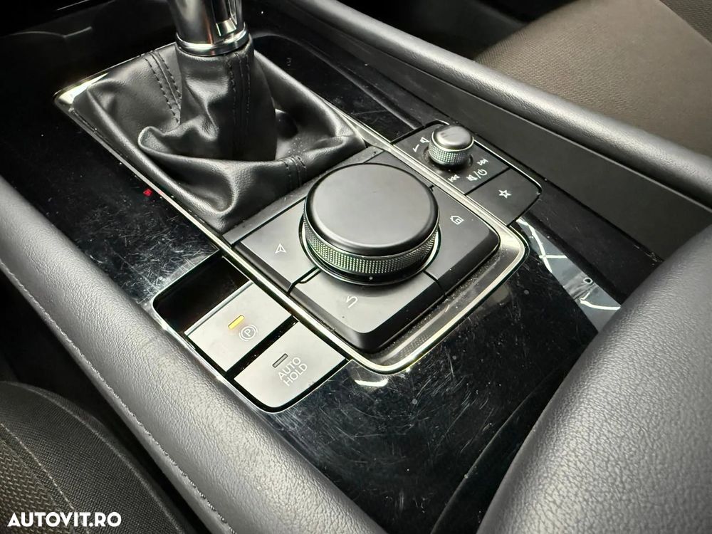 Mazda 3 - 13