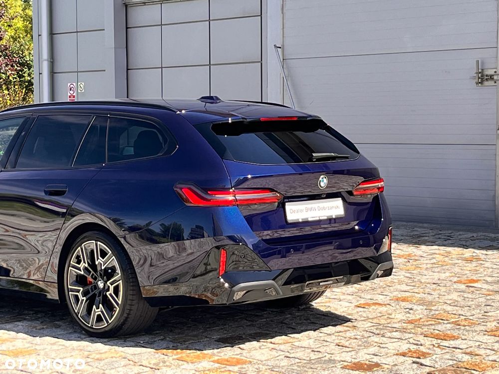 BMW Seria 5 540d xDrive mHEV - 10