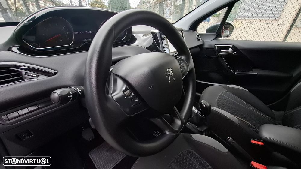 Peugeot 208 1.4 VTi Allure - 22