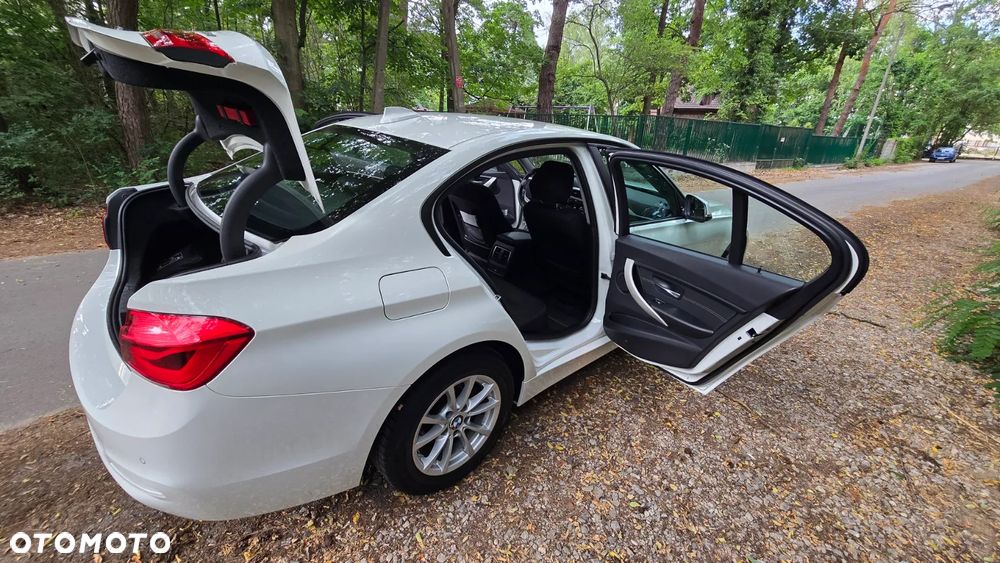 BMW Seria 3 318i Advantage - 15