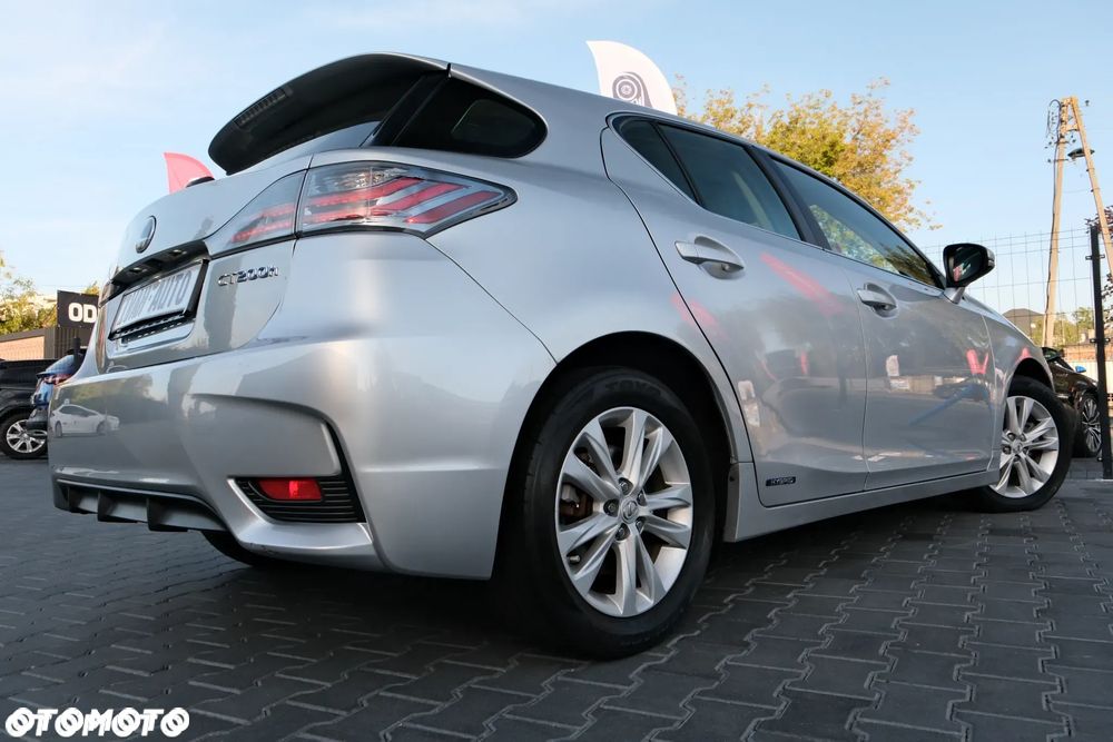 Lexus CT 200h Comfort EU6 - 9