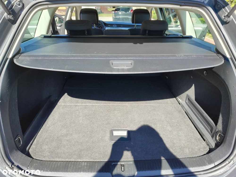 Volkswagen Passat Variant 1.6 TDI (BlueMotion Technology) Comfortline - 27