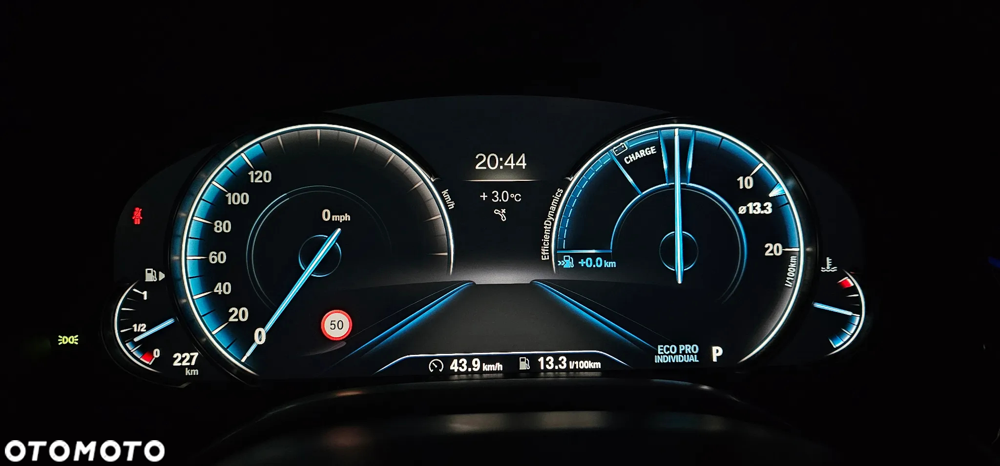 BMW Seria 7 750i xDrive - 40