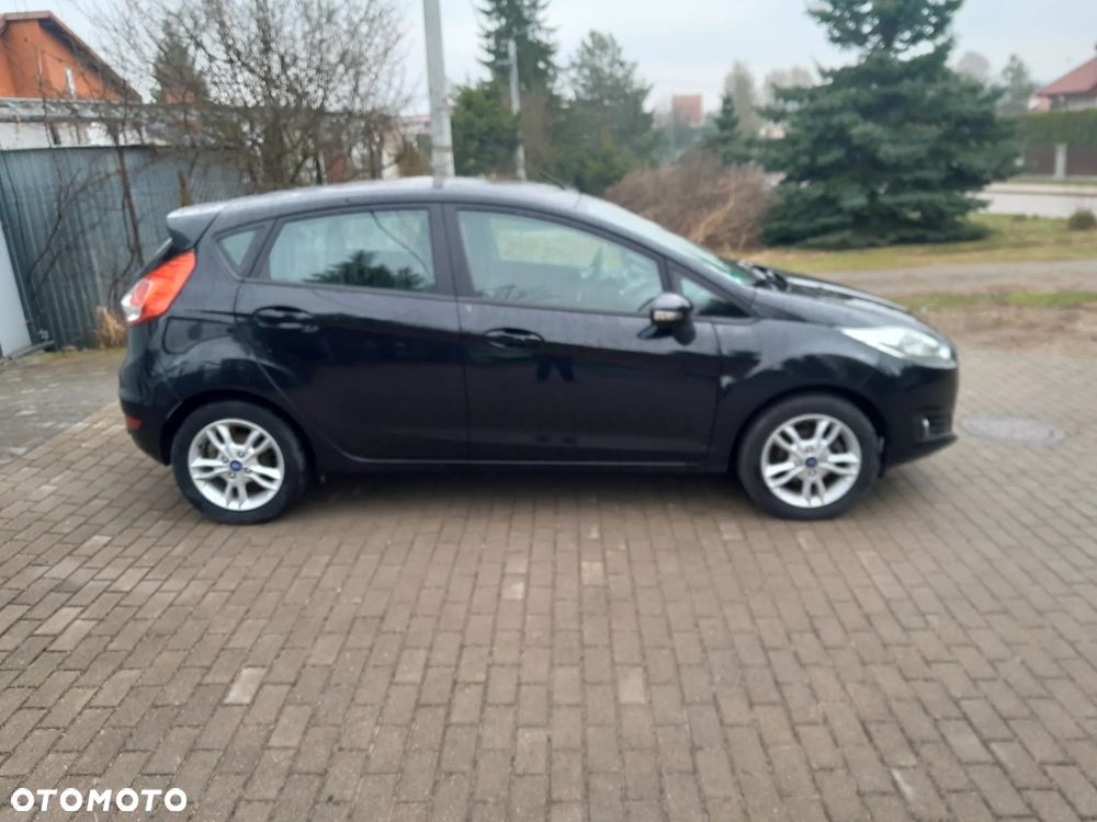 Ford Fiesta 1.0 Champions Edition - 6