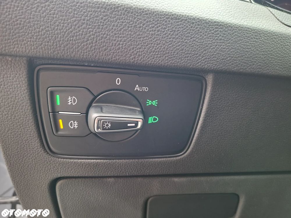 Volkswagen Passat - 19